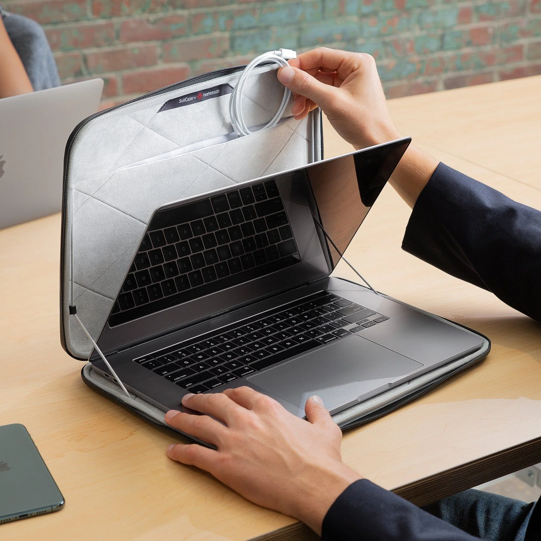 SuitCase for MacBook - Image 5